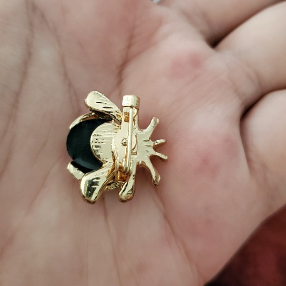 Multicolored dainty crystal ladybug brootch - Picture 4 of 4